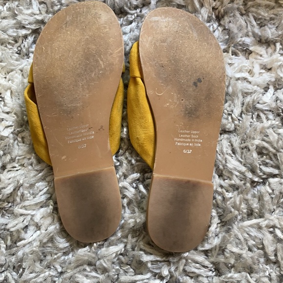 Jeffery Campbell mustard slides - Picture 3 of 6